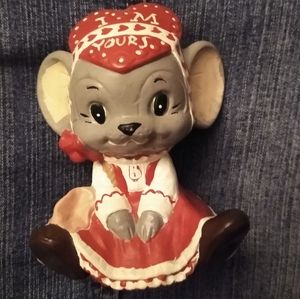 Vintage mouse girl porcelain figurine with heart hat  I'm yours 3.5" Preowned